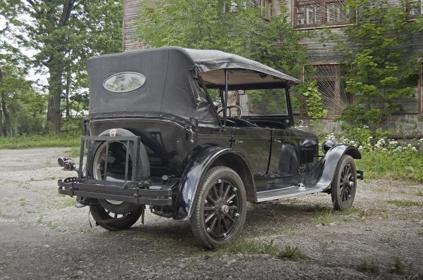 Бери багаж, идём домой: тест-драйв Studebaker Standard Six 1924 года