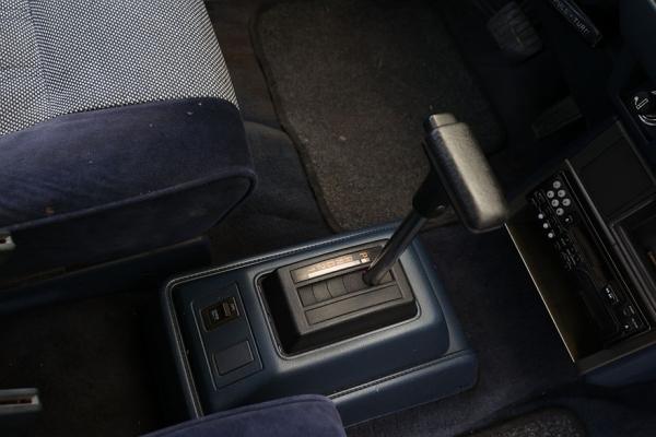 Кузов без центральной стойки и сдвижные двери: опыт владения Nissan Stanza Wagon 1986 года